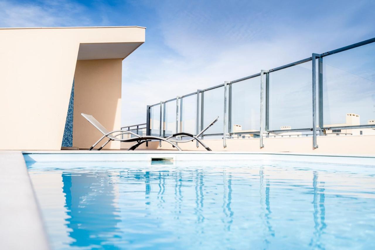 Oceanfront: Luxury Spectacular Sea Views And Pool Appartement Olhão Buitenkant foto